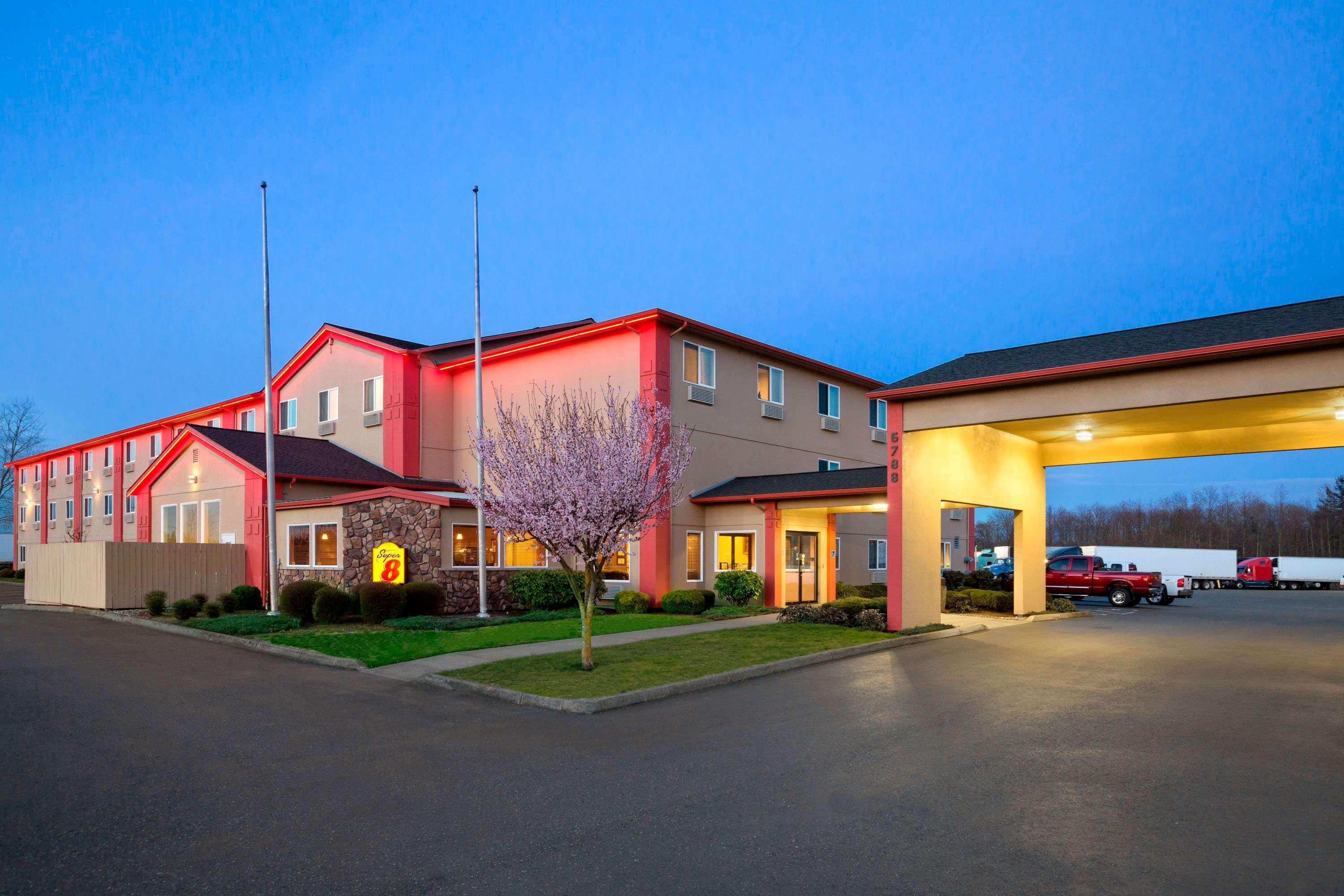 Отель Super 8 By Wyndham Bellingham Airport/Ферндейл Экстерьер фото